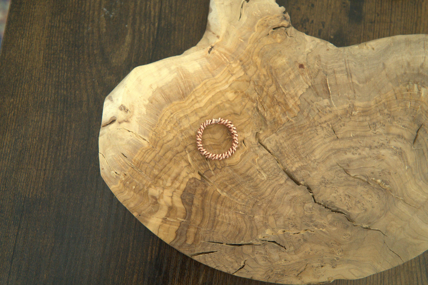 Lost Cubit 1/8 Double Twist Finger Ring