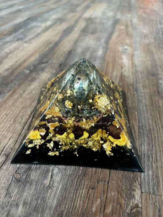 8-Sided Orgone Energy Pyramid